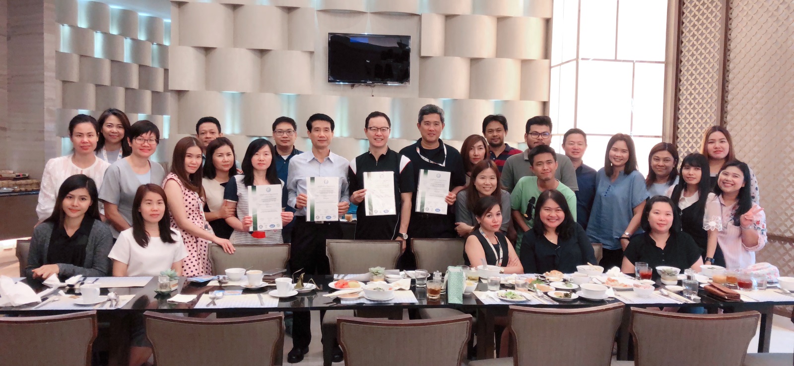 main Pacific Internet Thailand ได้จัดงาน Certification Ceremony - Pacific Internet